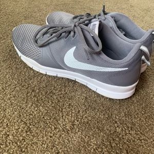 Nike tennis shoes